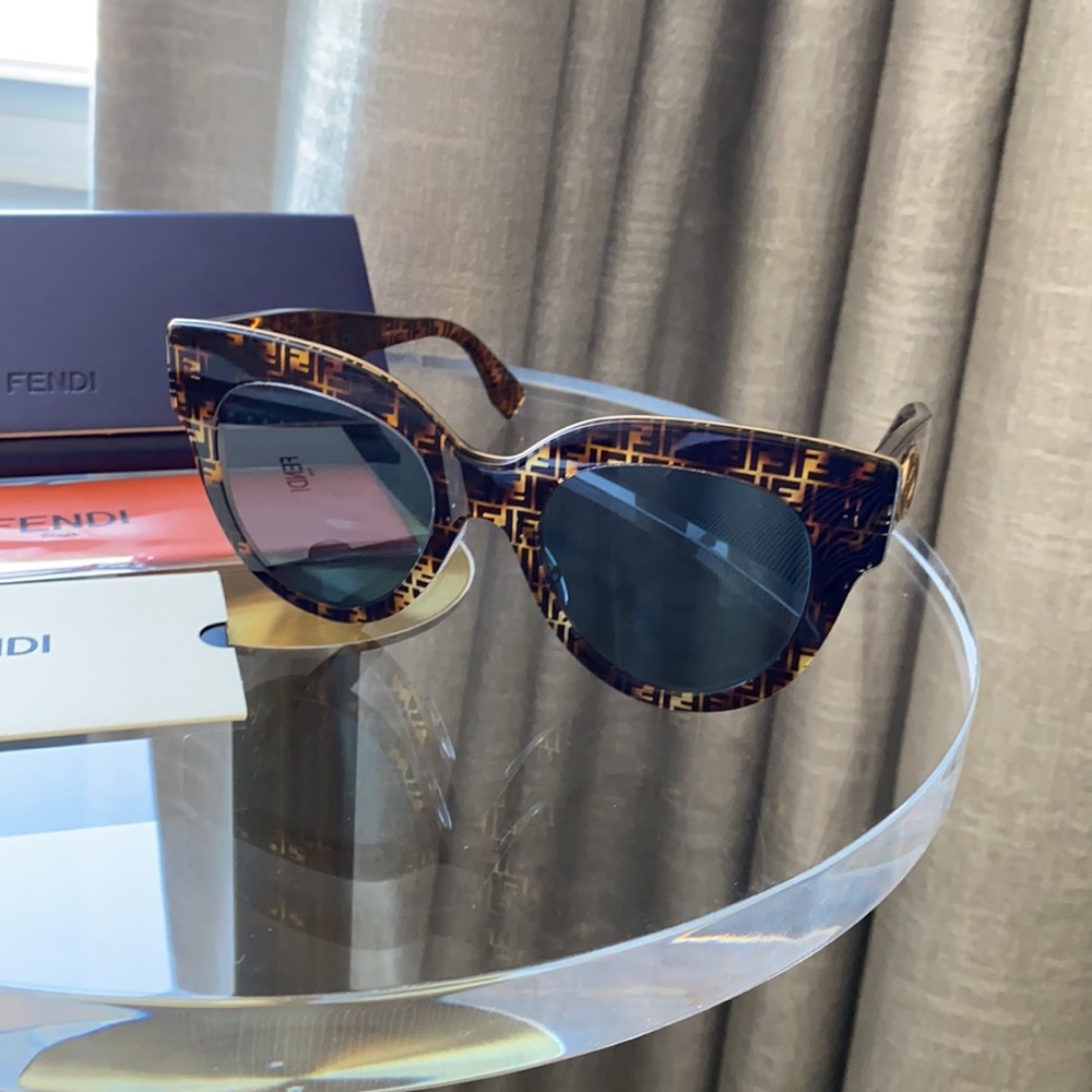 Fendi FF0360/G/S logo sunglasses w gold trim